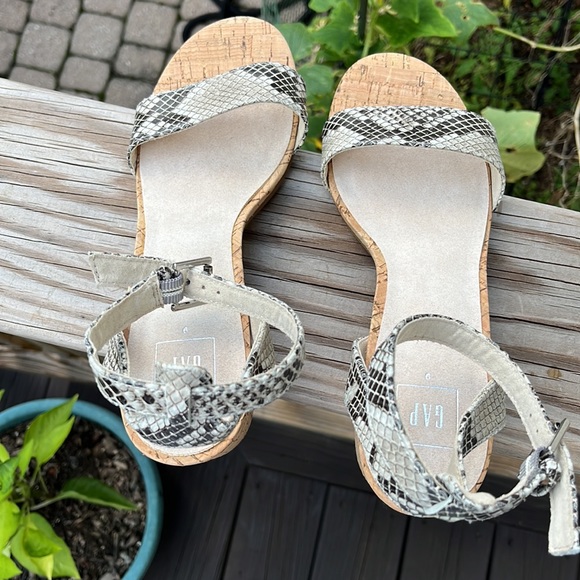 Snakeskin sandals - Picture 7 of 7